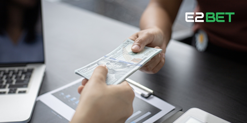 Rút Tiền E2BET - Hướng Dẫn Nhận Thưởng Nhanh Qua Nhiều Phương Thức 4 Giải đáp liền tay mọi thắc mắc rút tiền E2BET chỉ trong phút chốc